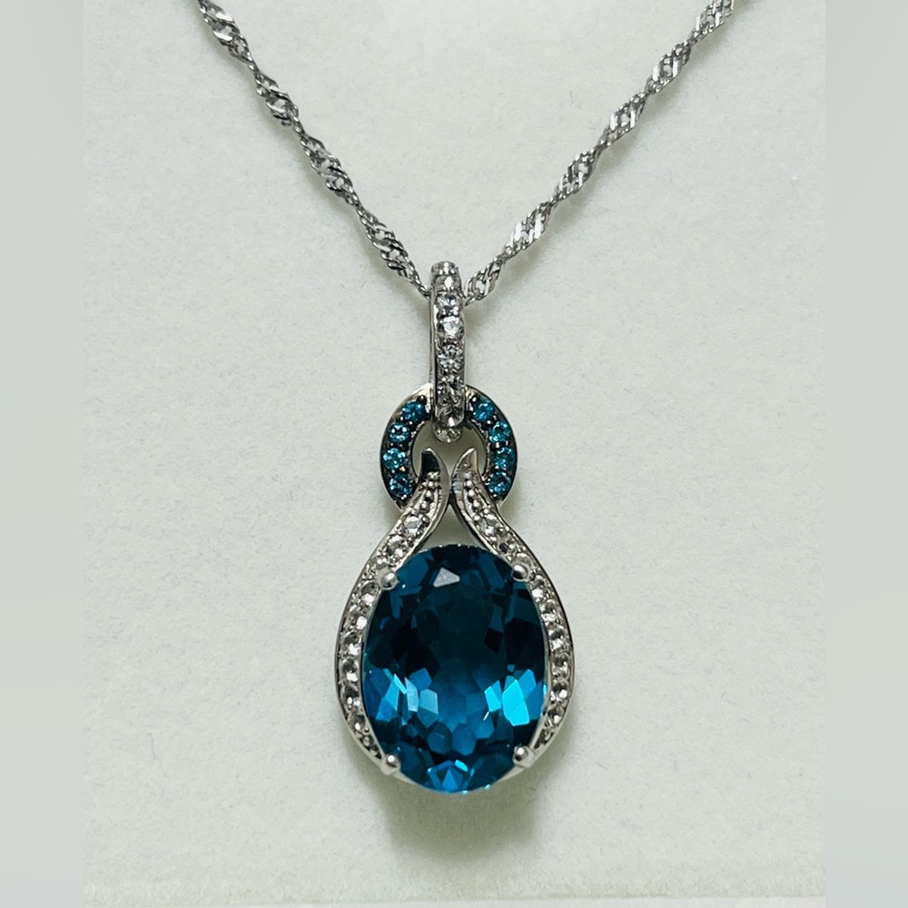 Rarest Genuine London Blue Topaz and natural white topaz  11 CTW Necklace